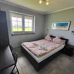 Comfortable Apartment, 5 Bedrooms, Summer Pool 아파트 *