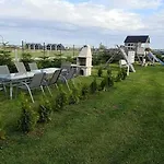 Comfortable Apartment, 5 Bedrooms, Summer Pool