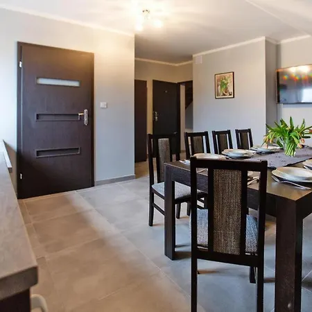Apartman Comfortable Apartment, 5 Bedrooms, Summer Pool Gąski
