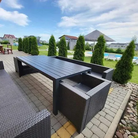 Comfortable Apartment, 5 Bedrooms, Summer Pool * Gąski