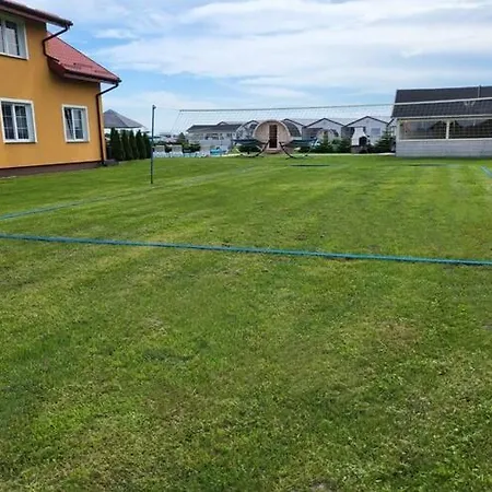 Comfortable Apartment, 5 Bedrooms, Summer Pool Apartamento Gąski