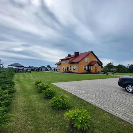 Comfortable Apartment, 5 Bedrooms, Summer Pool Apartman Gąski