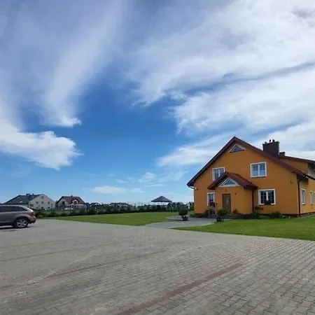 Comfortable Apartment, 5 Bedrooms, Summer Pool