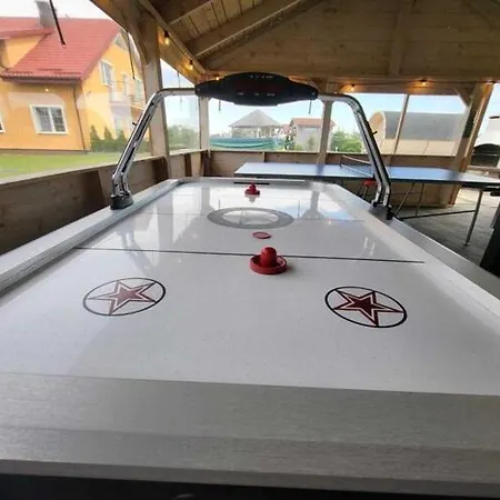 Comfortable Apartment, 5 Bedrooms, Summer Pool *