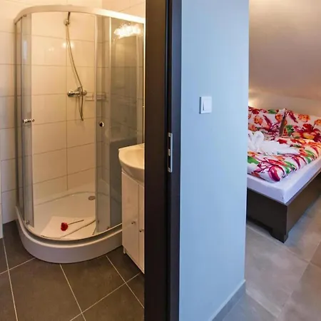 Comfortable Apartment, 5 Bedrooms, Summer Pool * Gąski