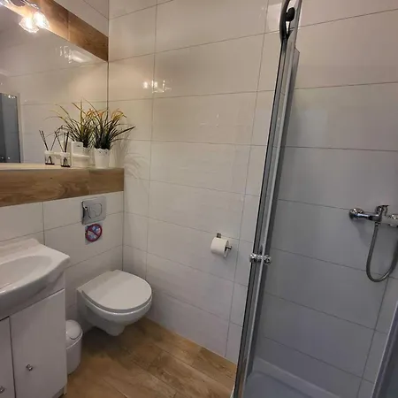 Comfortable Apartment, 5 Bedrooms, Summer Pool *