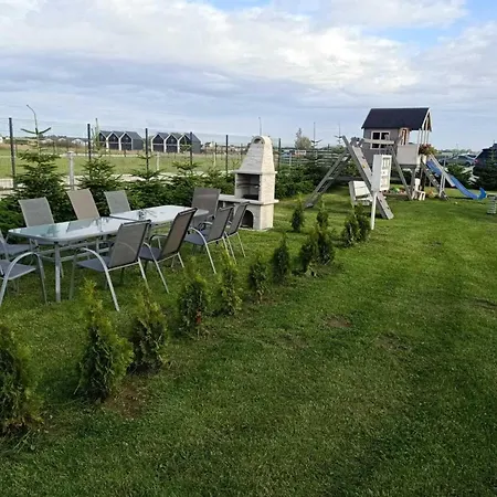Comfortable Apartment, 5 Bedrooms, Summer Pool Gąski
