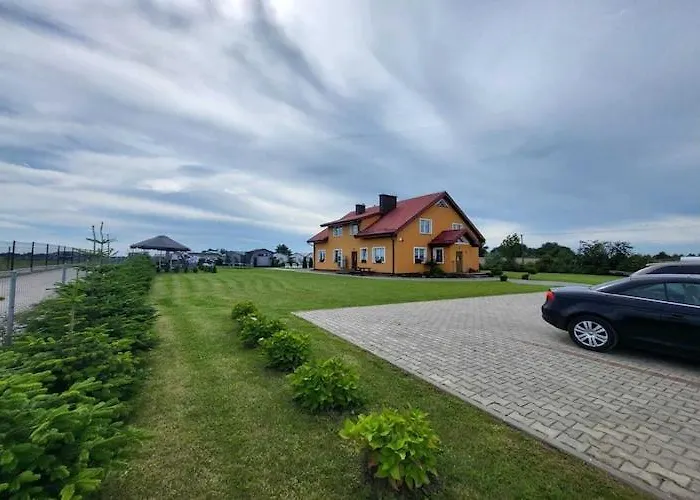 Comfortable Apartment, 5 Bedrooms, Summer Pool Apartment Gaski (Koszalin)