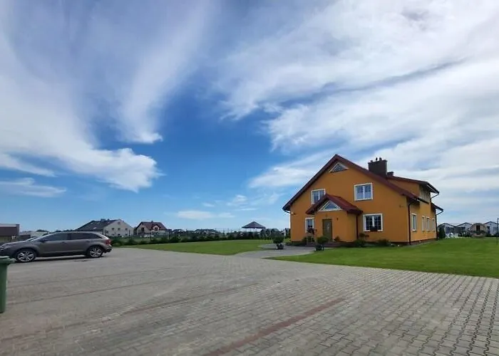 Comfortable Apartment, 5 Bedrooms, Summer Pool