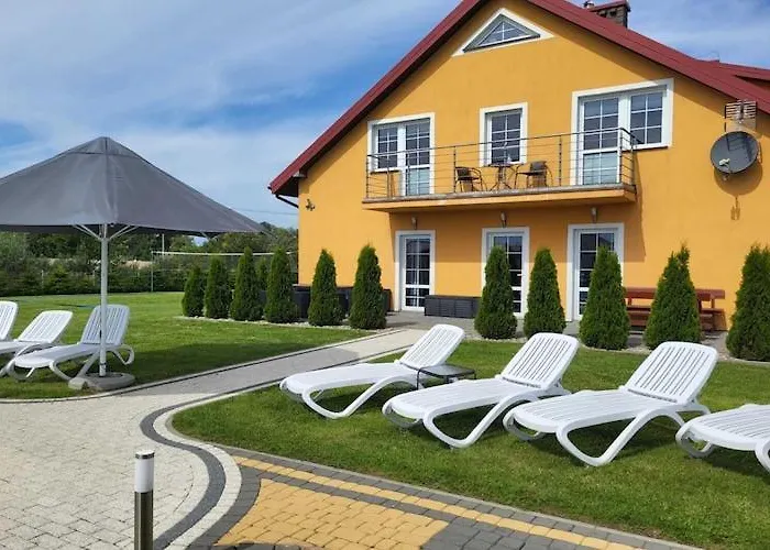 Comfortable Apartment, 5 Bedrooms, Summer Pool Apartment