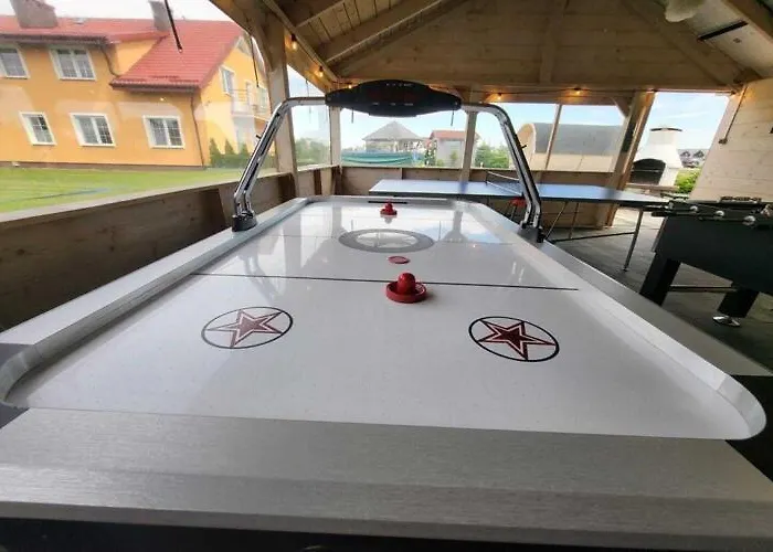 Comfortable Apartment, 5 Bedrooms, Summer Pool *